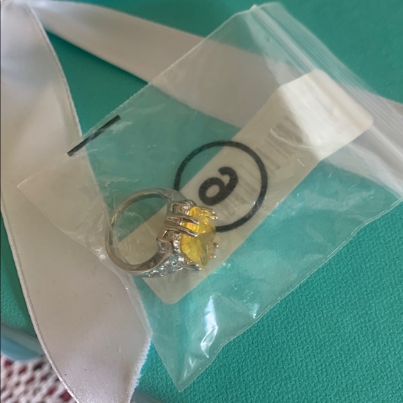 Yellow Gemstone Cocktail Ring - Women's Silver-Tone Fashion Ring size 6 328 - Picture 6 of 6